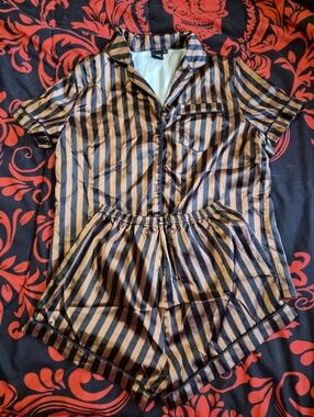 Lively Ghosts Pajama Set (M)